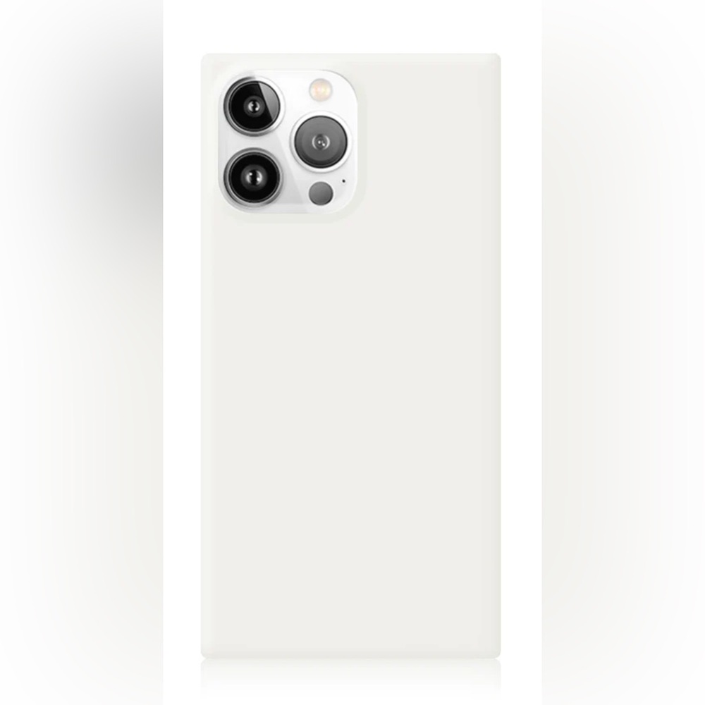 🤍FLAUNT iPhone 15 square case🤍